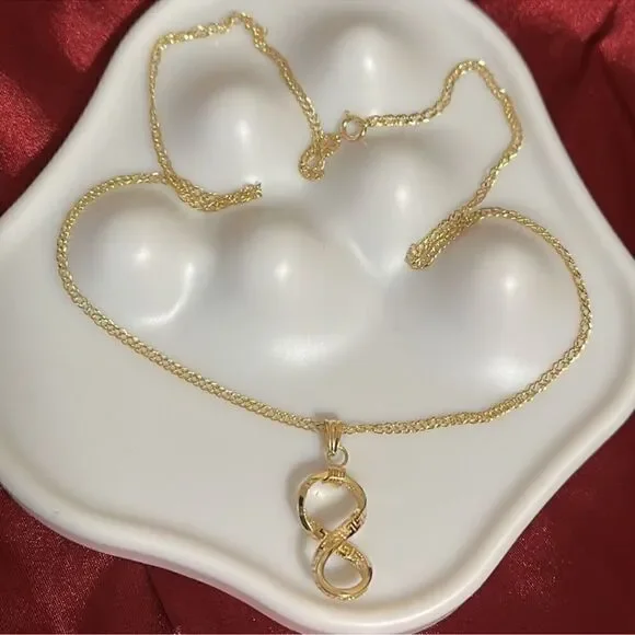 Real 18K Saudi Gold Chain Necklace with Infinity Pendant - Picture 7 of 8